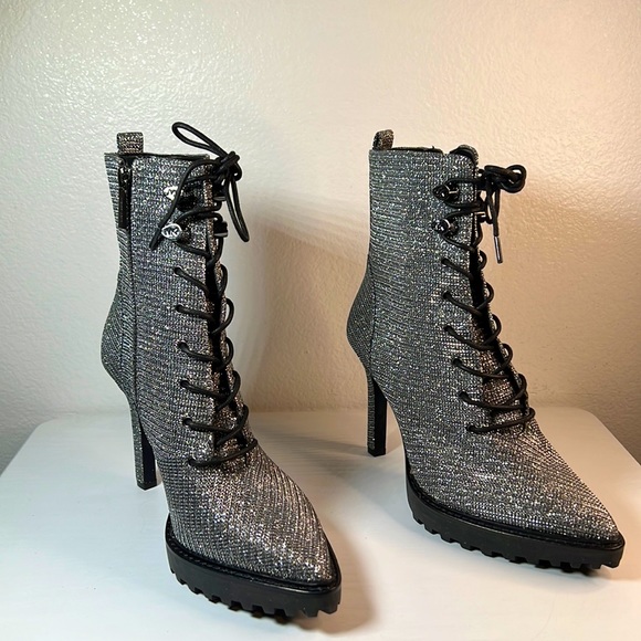 Women’s Michael Kors sparkle for days combat boots, size 5.5 - Picture 1 of 16